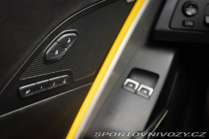 Chevrolet Corvette 6,2 V8 / AJ NA SPLÁTKY / 2015