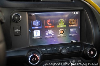 Chevrolet Corvette 6,2 V8 / AJ NA SPLÁTKY / 2015