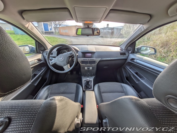 Opel Astra 2.0 Turbo 2004