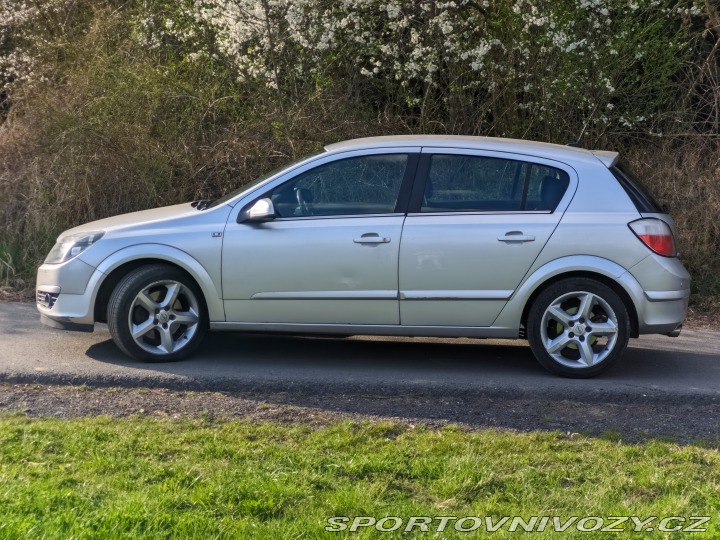 Opel Astra 2.0 Turbo 2004