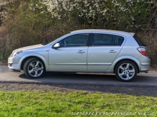 Opel Astra 2.0 Turbo 2004