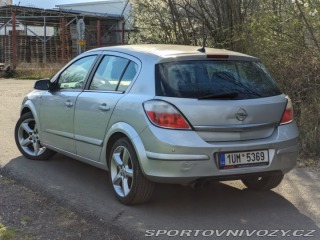 Opel Astra 2.0 Turbo 2004