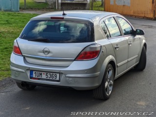 Opel Astra 2.0 Turbo 2004