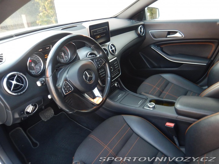 Mercedes-Benz CLA 1,6i 2015