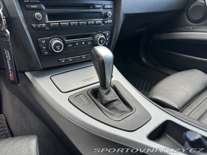 BMW 3 330i 200 kW, xDrive, PANO 2009