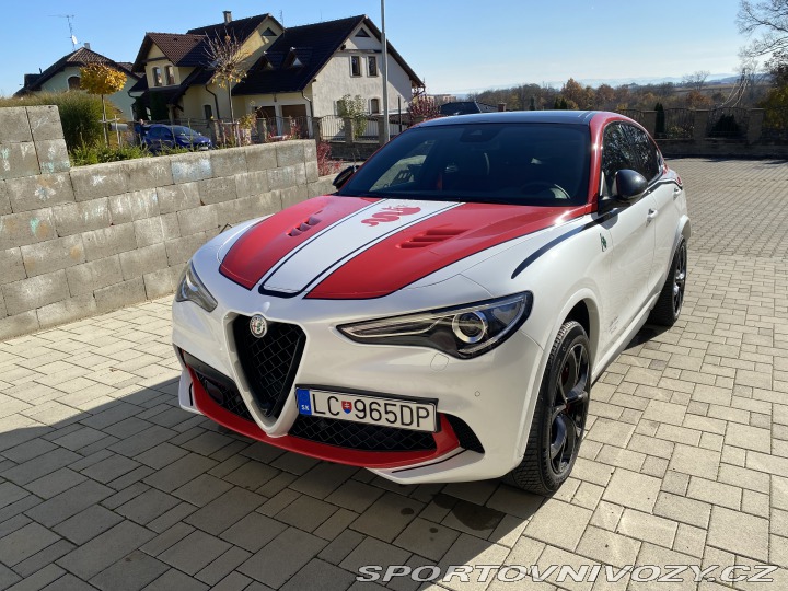 Alfa Romeo Stelvio Quadrifoglio 2021