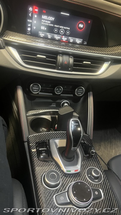 Alfa Romeo Stelvio Quadrifoglio 2021
