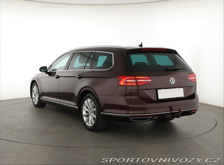 Volkswagen Ostatní modely Passat Highline 2.0 BiTDI 2015