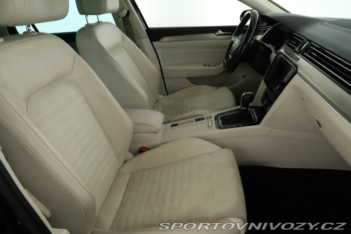 Volkswagen Ostatní modely Passat Highline 2.0 BiTDI 2015