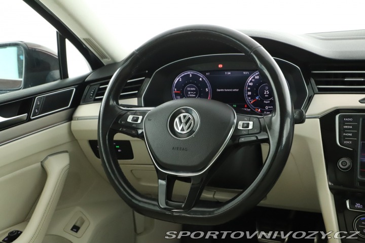 Volkswagen Ostatní modely Passat Highline 2.0 BiTDI 2015