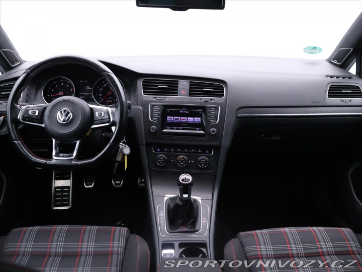 Volkswagen Golf 2,0 TSI 169kW GTI Perform 2015