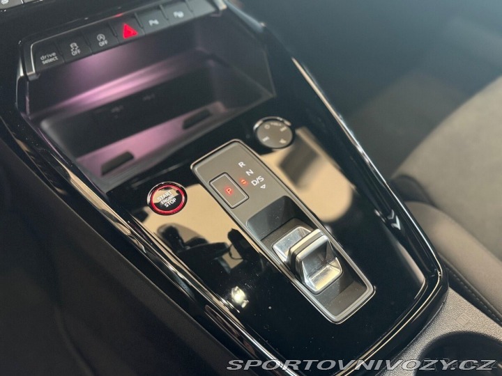 Audi RS3 2,5   TFSI 294KW QUATTRO, 2022