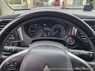 Mitsubishi Ostatní modely Outlander 2,3   III,4x4,2.2 Di-D,11 2014