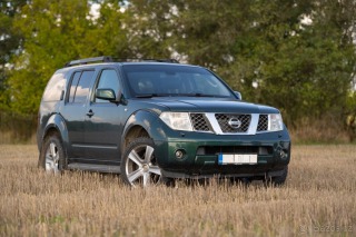 Nissan  Pathfinder 2,5   DCI