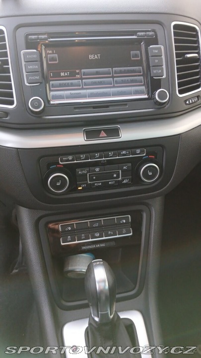 Volkswagen Ostatní modely Sharan 2,0 TDI DSG 2012 2012