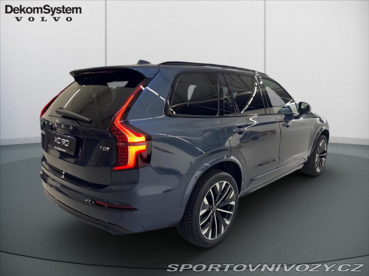 Volvo Ostatní modely XC90 2,0 T8 AWD Plus Dark 8805 2025