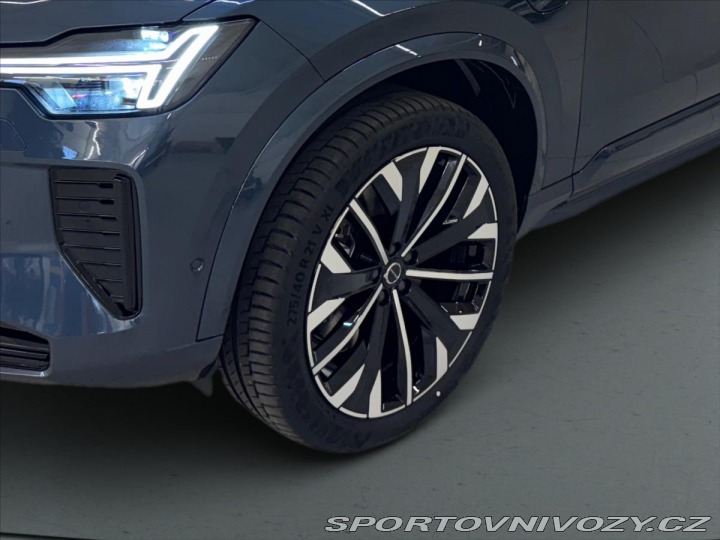 Volvo Ostatní modely XC90 2,0 T8 AWD Plus Dark 8805 2025