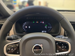 Volvo Ostatní modely XC90 2,0 T8 AWD Plus Dark 8805 2025