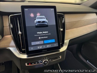 Volvo Ostatní modely XC90 2,0 T8 AWD Plus Dark 8805 2025
