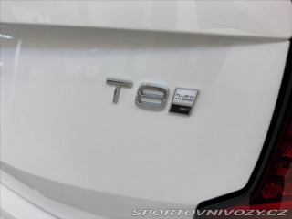 Volvo Ostatní modely XC90 2,0 T8 AWD Plus Dark 9875 2025