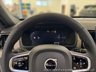Volvo Ostatní modely XC90 2,0 T8 AWD Plus Dark 9875 2025