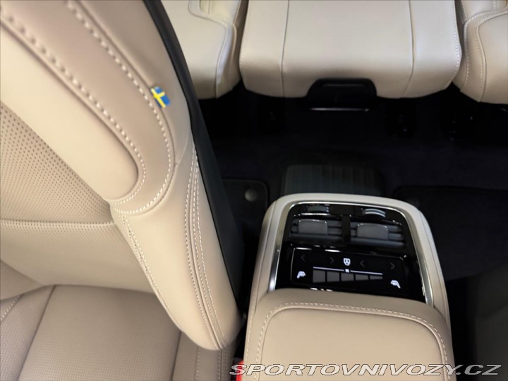 Volvo Ostatní modely XC90 2,0 T8 AWD Plus Dark 0508 2025