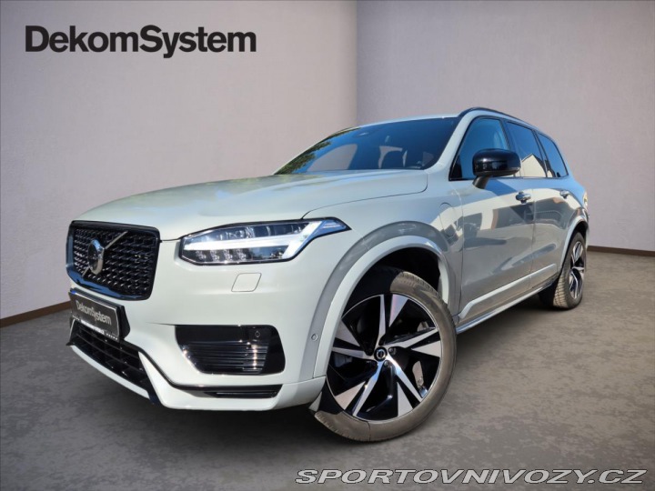 Volvo Ostatní modely XC90 2,0 T8 AWD Plus Dark 2024