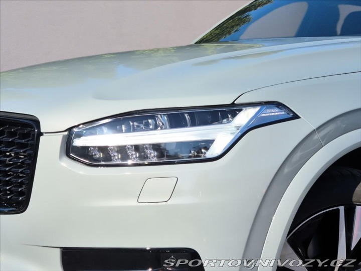 Volvo Ostatní modely XC90 2,0 T8 AWD Plus Dark 2024