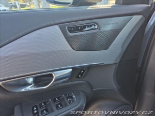 Volvo Ostatní modely XC90 2,0 T8 AWD Plus Dark 2024