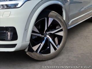 Volvo Ostatní modely XC90 2,0 T8 AWD Plus Dark 2024
