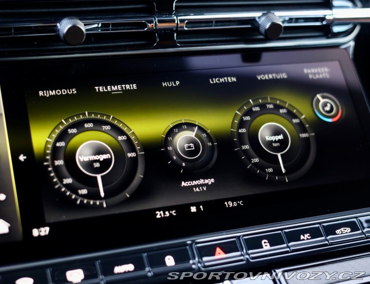 Aston Martin DB12 4.0 V8, Iridiscent Emera 2023