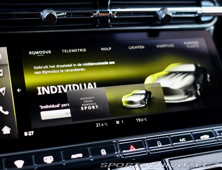 Aston Martin DB12 4.0 V8, Iridiscent Emera 2023