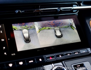 Aston Martin DB12 4.0 V8, Iridiscent Emera 2023