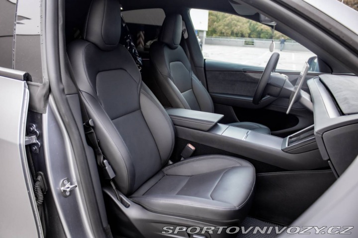 Tesla Model Y 2025 Launch 4x4 378kw / 2025