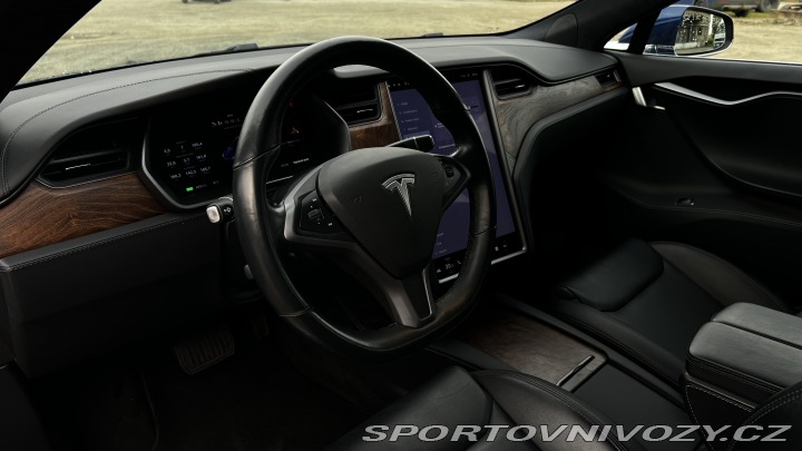 Tesla Model S 2021
