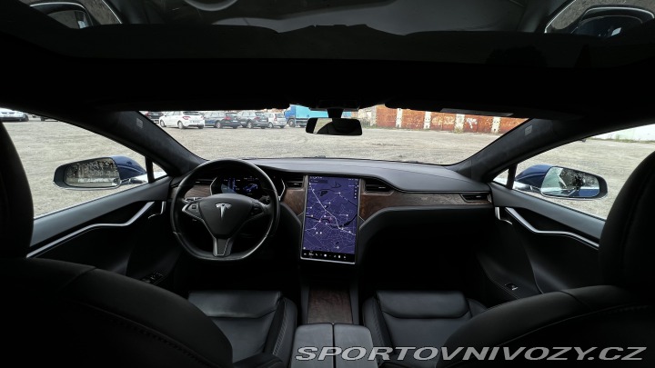 Tesla Model S 2021