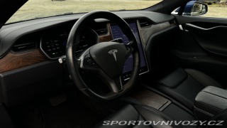 Tesla Model S  2021