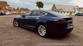 Tesla Model S  2021