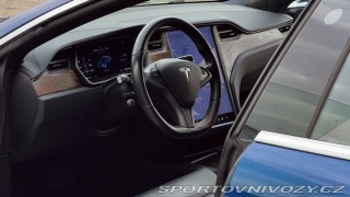 Tesla Model S  2021