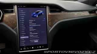 Tesla Model S  2021