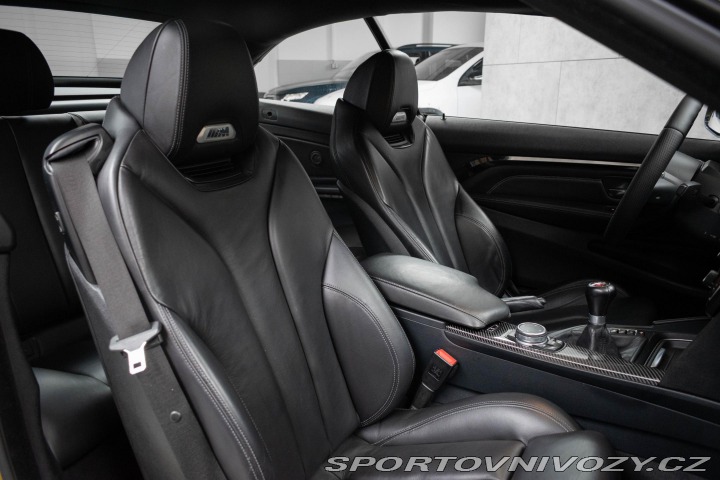 BMW M4 F83 M4 MANUÁL*HEAD-UP*HAR 2017
