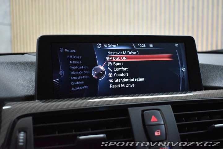 BMW M4 F83 M4 MANUÁL*HEAD-UP*HAR 2014