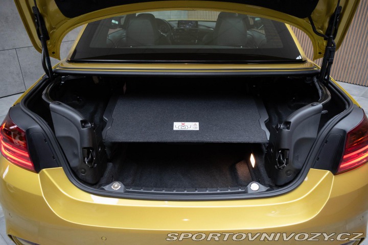 BMW M4 F83 M4 MANUÁL*HEAD-UP*HAR 2014