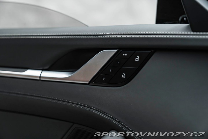 Porsche 911 Carrera 4 GTS Cabriolet, 2023