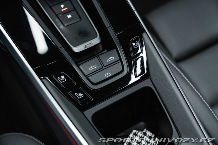 Porsche 911 Carrera 4 GTS Cabriolet, 1800