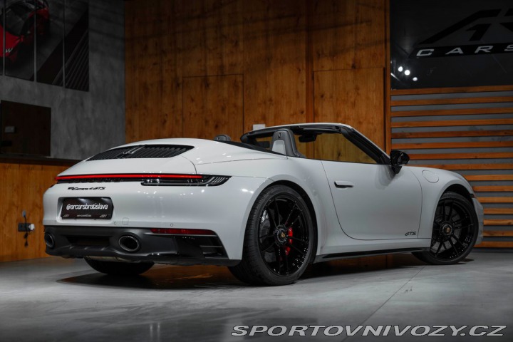 Porsche 911 Carrera 4 GTS Cabriolet, 1800