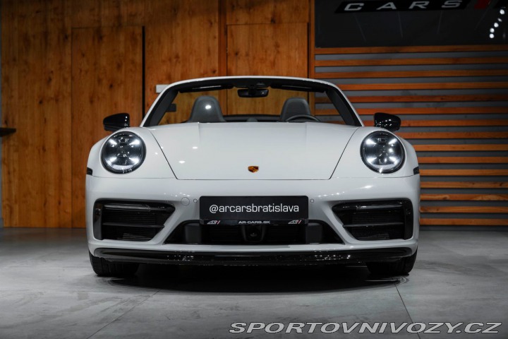 Porsche 911 Carrera 4 GTS Cabriolet, 1800