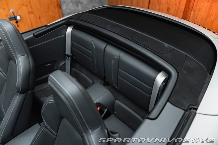 Porsche 911 Carrera 4 GTS Cabriolet, 1800