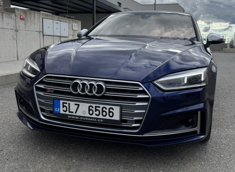 Audi S5 