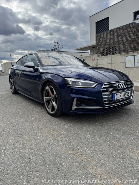 Audi S5 